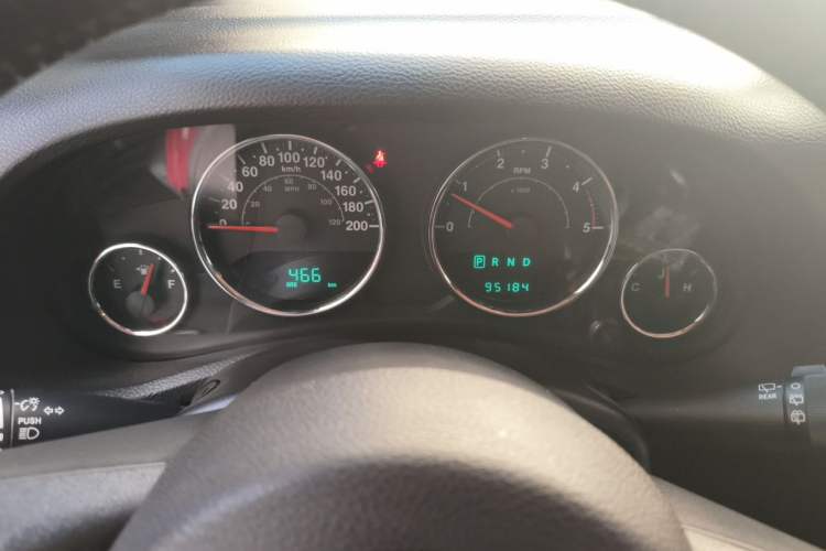 Used Jeep Wrangler 2014 2.8TD Sahara Four-Door Edition Instrument Cluster