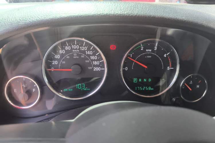 Used Jeep Wrangler 2014 2.8TD Sahara Four-Door Edition Instrument Cluster