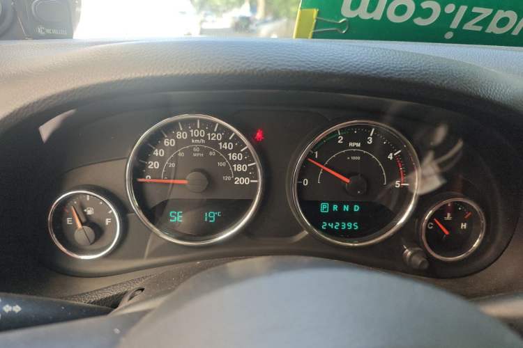 Used Jeep Wrangler 2014 2.8TD Sahara Four-Door Edition Instrument Cluster