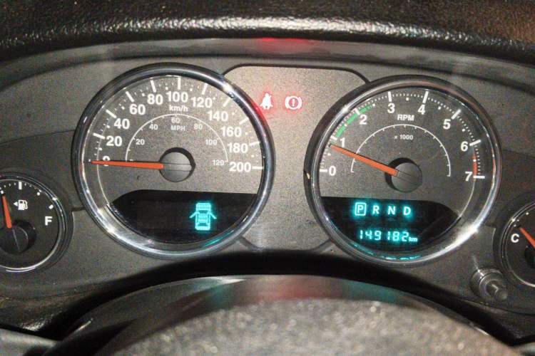 Used Jeep Wrangler 2014 3.0L Sahara Four-Door Edition Instrument Cluster
