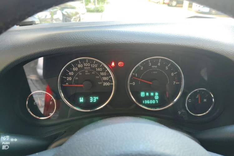 Used Jeep Wrangler 2014 3.0L Sahara Four-Door Edition Instrument Cluster