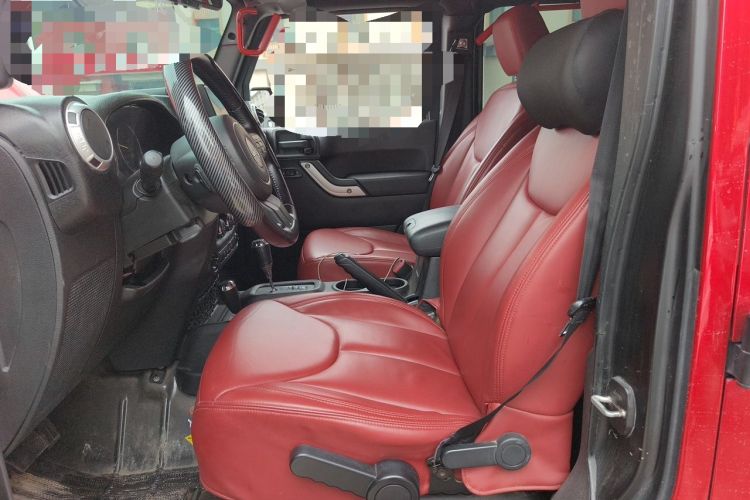 Used Jeep Wrangler 2014 3.0L Sahara Four-Door Edition Left Front Seat