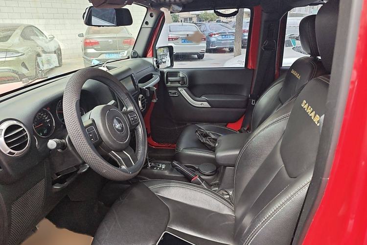 Used Jeep Wrangler 2014 3.0L Sahara Four-Door Edition Left Front Seat