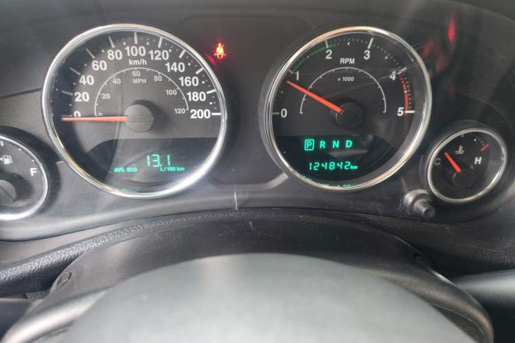Used Jeep Wrangler 2014 2.8TD Sahara Four-Door Edition Odometer Close Up