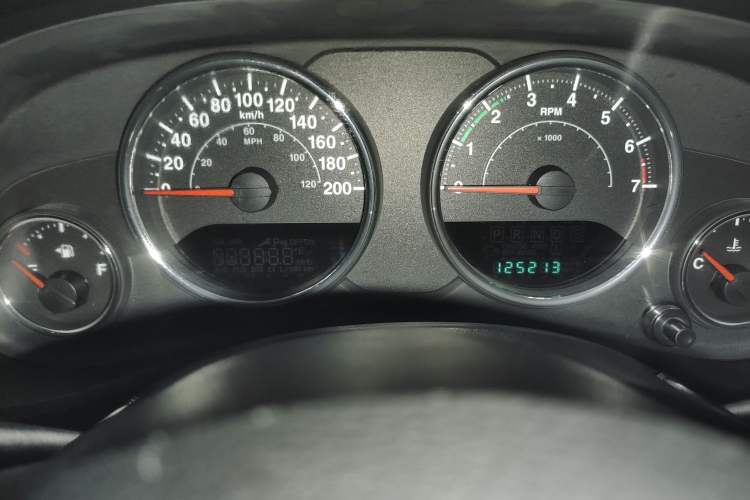 Used Jeep Wrangler 2014 3.0L Sahara Four-Door Edition Odometer Close Up