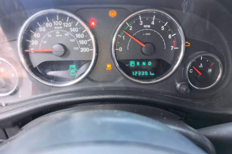 Used Jeep Wrangler 2014 3.0L Sahara Four-Door Edition Odometer Close Up