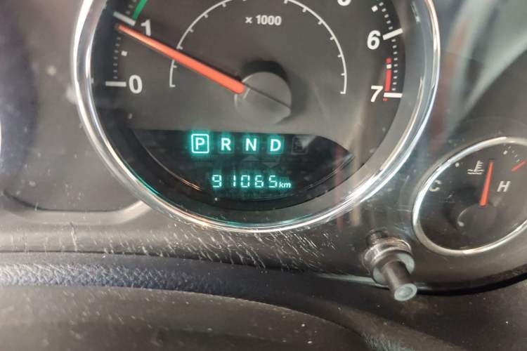 Used Jeep Wrangler 2014 3.0L Sahara Four-Door Edition Odometer Close Up