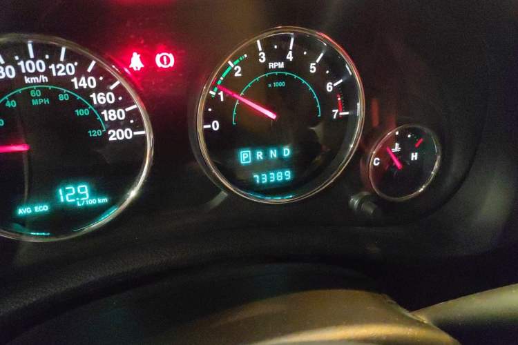 Used Jeep Wrangler 2014 3.0L Sahara Four-Door Edition Odometer Close Up