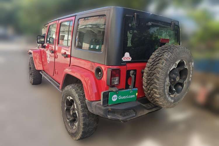 Used Jeep Wrangler 2014 2.8TD Sahara Four-Door Edition Rear Left 45 Deg