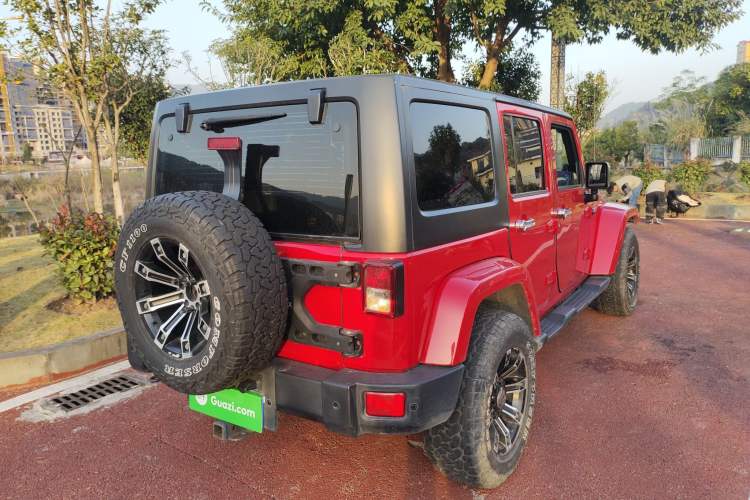 Used Jeep Wrangler 2014 3.0L Sahara Four-Door Edition Rear Right 45 Deg