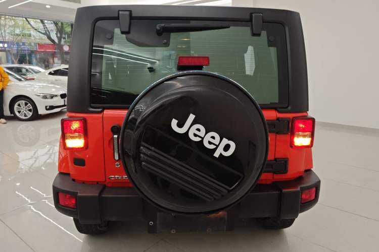 Used Jeep Wrangler 2014 2.8TD Sahara Four-Door Edition Rear