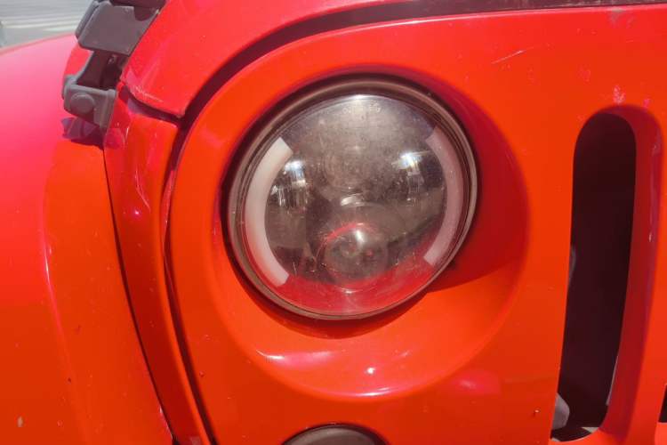 Used Jeep Wrangler 2014 2.8TD Sahara Four-Door Edition Right Front Headlight