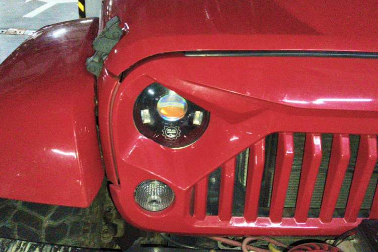 Used Jeep Wrangler 2014 3.0L Sahara Four-Door Edition Right Front Headlight