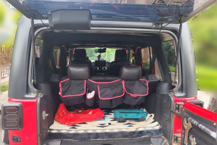 Used Jeep Wrangler 2014 2.8TD Sahara Four-Door Edition Trunk