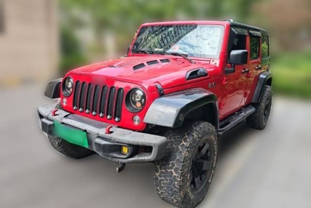 Ojetý Jeep Wrangler 2014 2.8TD Sahara Four-Door Edition
