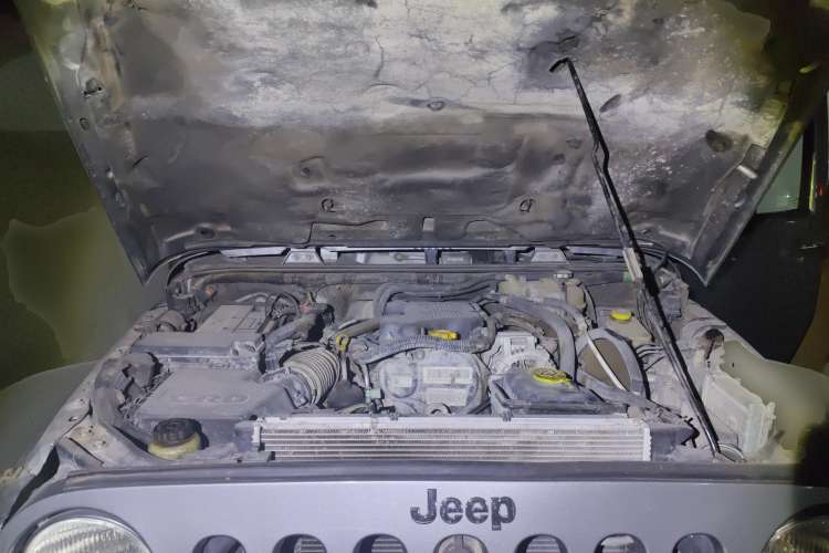 Used Jeep Wrangler 2014 2.8TD Sahara Four-Door Edition Engine Bay