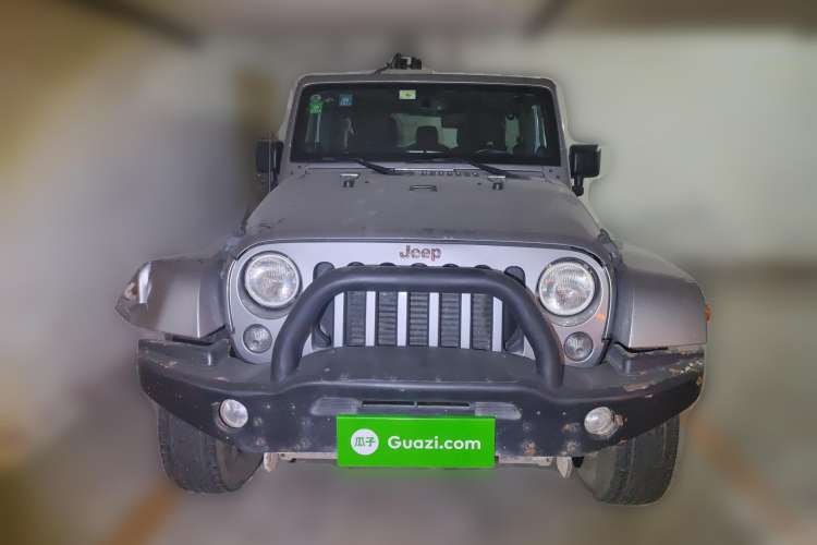 Used Jeep Wrangler 2014 2.8TD Sahara Four-Door Edition Front