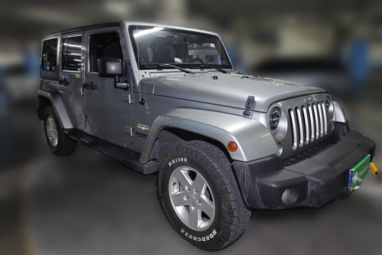 Used Jeep Wrangler 2014 3.0L Sahara Four-Door Edition Front Right 45 Deg