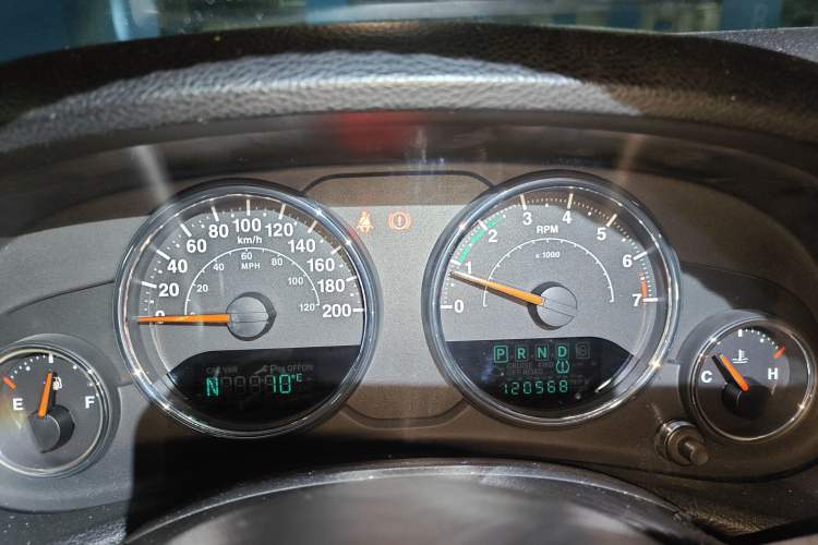 Used Jeep Wrangler 2014 3.0L Sahara Four-Door Edition Instrument Cluster