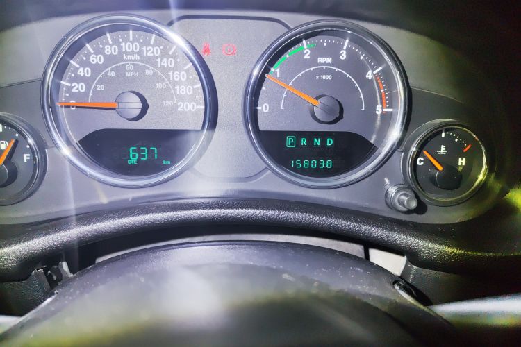 Used Jeep Wrangler 2014 2.8TD Sahara Four-Door Edition Odometer Close Up
