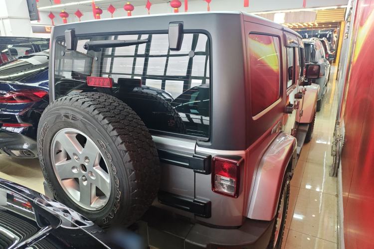 Used Jeep Wrangler 2014 2.8TD Sahara Four-Door Edition Rear Right 45 Deg