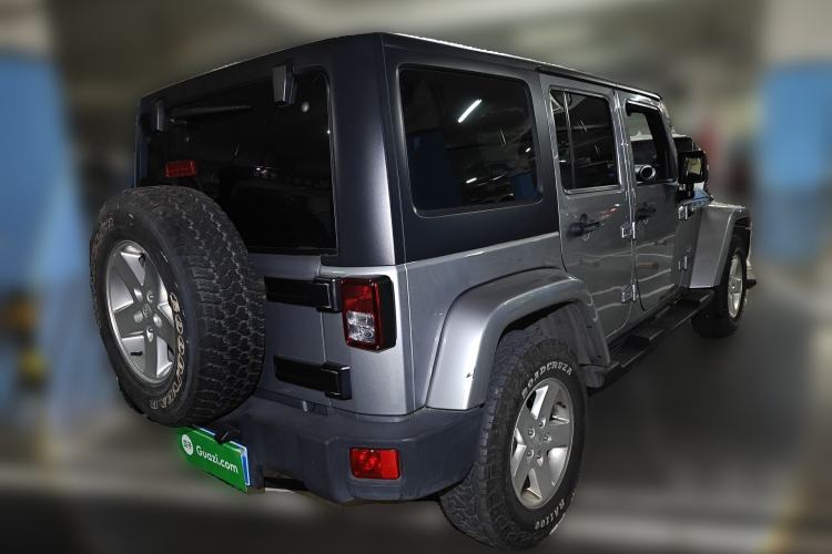 Used Jeep Wrangler 2014 3.0L Sahara Four-Door Edition Rear Right 45 Deg