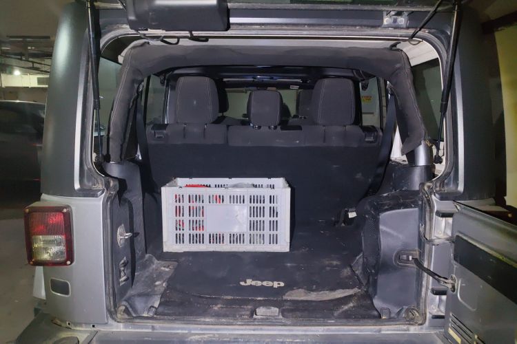 Used Jeep Wrangler 2014 2.8TD Sahara Four-Door Edition Trunk