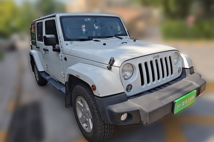 Used Jeep Wrangler 2014 3.0L Sahara Four-Door Edition Front Right 45 Deg