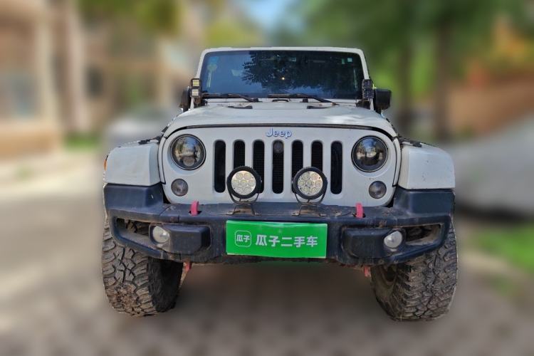 Used Jeep Wrangler 2014 3.0L Sahara Four-Door Edition Front