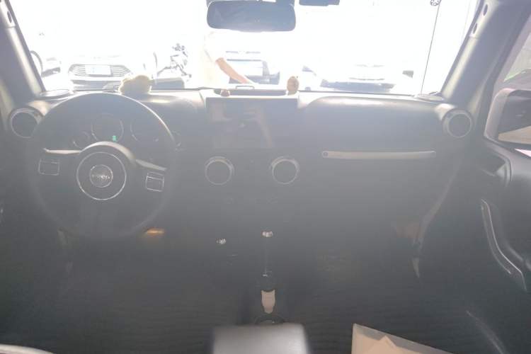 Used Jeep Wrangler 2014 3.0L Sahara Four-Door Edition Headliner