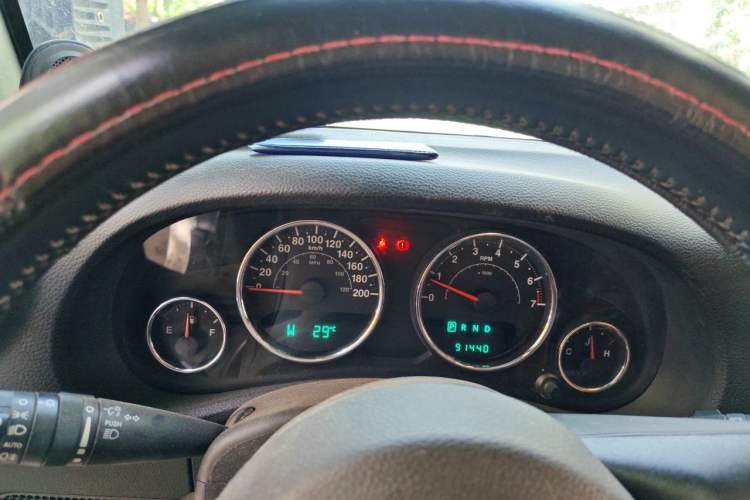 Used Jeep Wrangler 2014 3.0L Sahara Four-Door Edition Instrument Cluster