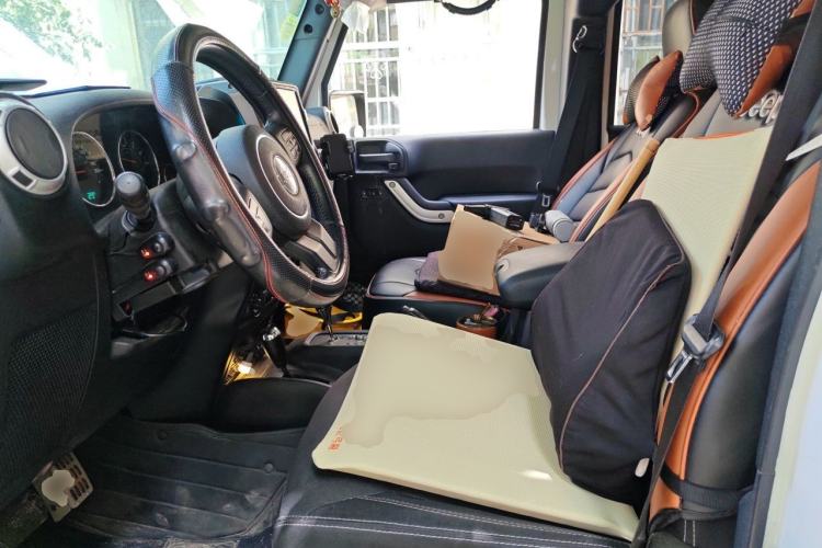 Used Jeep Wrangler 2014 3.0L Sahara Four-Door Edition Left Front Seat