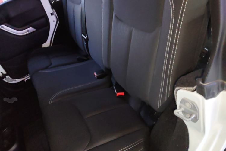 Used Jeep Wrangler 2014 2.8TD Sahara Four-Door Edition Left Rear Seat