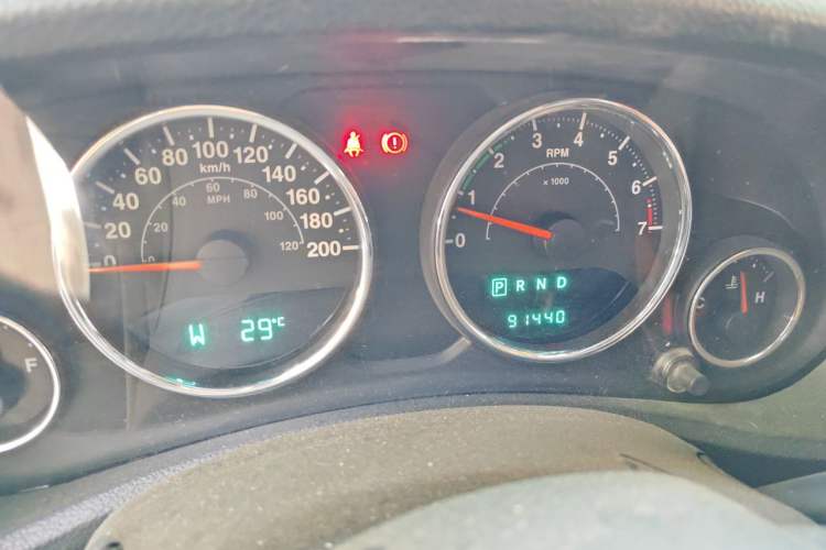 Used Jeep Wrangler 2014 3.0L Sahara Four-Door Edition Odometer Close Up