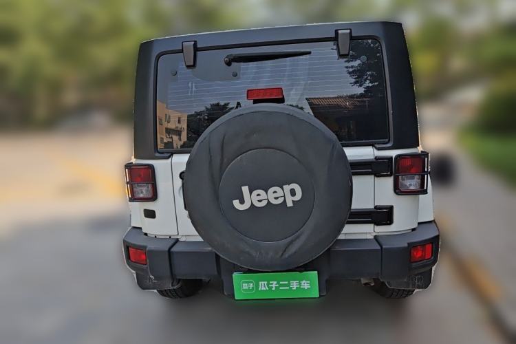 Used Jeep Wrangler 2014 3.0L Sahara Four-Door Edition Rear