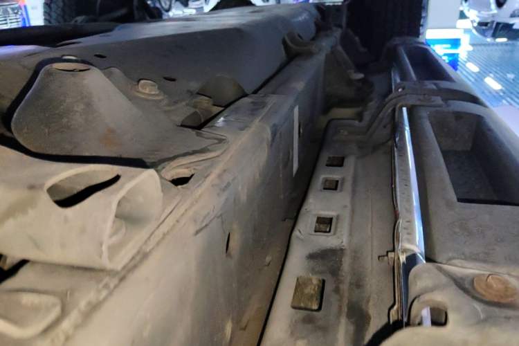Used Jeep Wrangler 2014 2.8TD Sahara Four-Door Edition Right Side Sill