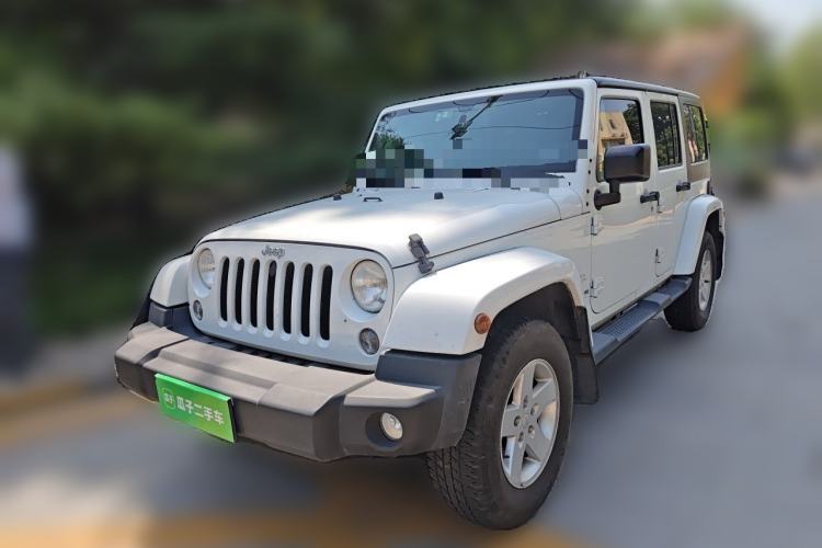 Used Jeep Wrangler 2014 3.0L Sahara Four-Door Edition Guazi used car, China used car export, Used car for sale, Used  cars, Cheapest cars for sale