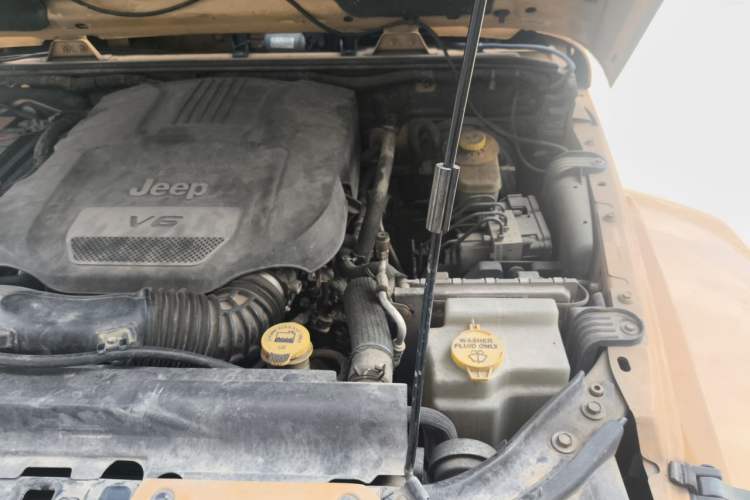 Used Jeep Wrangler 2014 3.0L Sahara Four-Door Edition Engine Bay Left