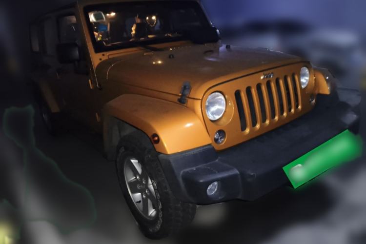 Used Jeep Wrangler 2014 3.0L Sahara Four-Door Edition Exterior 2