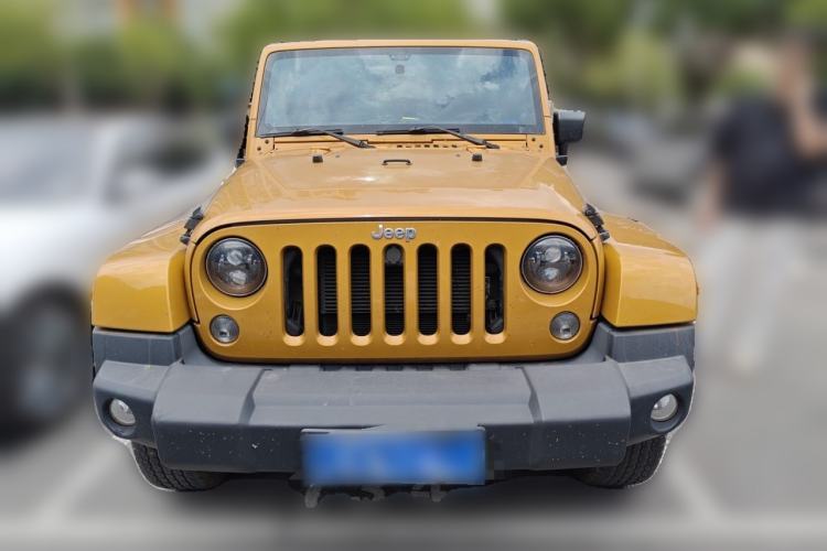 Used Jeep Wrangler 2014 3.0L Sahara Four-Door Edition Front