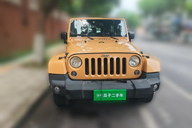 Used Jeep Wrangler 2014 3.0L Sahara Four-Door Edition Front
