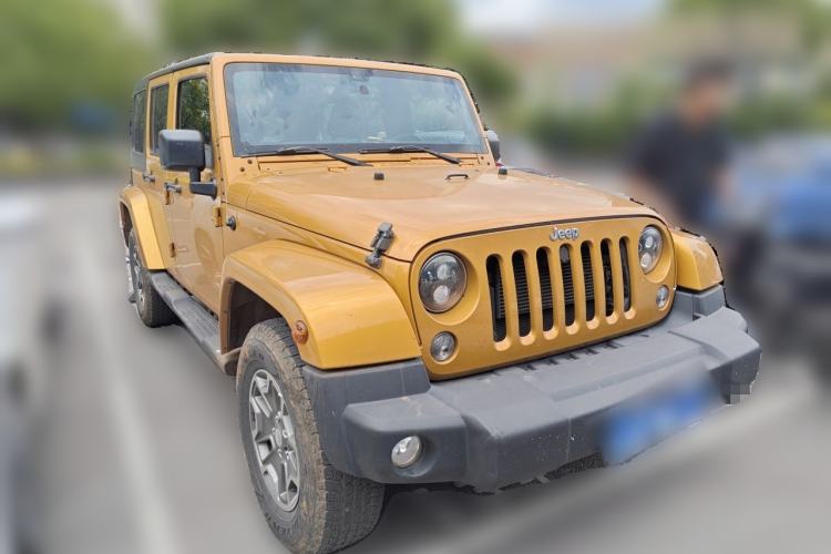 Used Jeep Wrangler 2014 3.0L Sahara Four-Door Edition Front Right 45 Deg