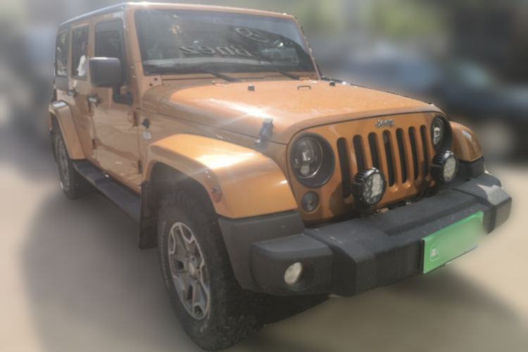 Used Jeep Wrangler 2014 3.0L Sahara Four-Door Edition Front Right 45 Deg