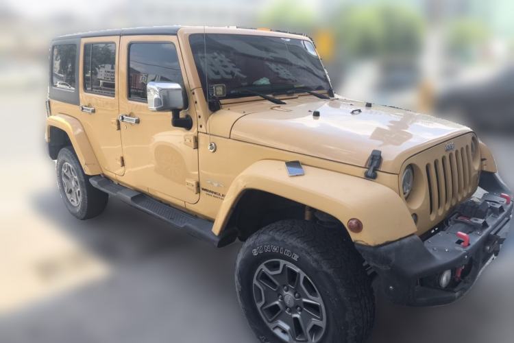 Used Jeep Wrangler 2014 3.0L Sahara Four-Door Edition Front Right 45 Deg