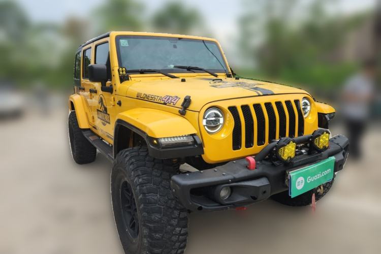 Used Jeep Wrangler 2014 2.8TD Sahara Four-Door Edition Front Right 45 Deg