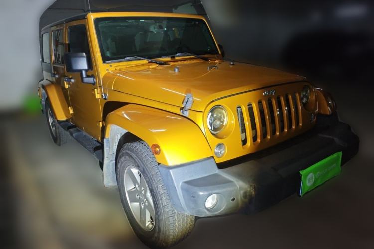 Used Jeep Wrangler 2014 3.0L Sahara Four-Door Edition Front Right 45 Deg