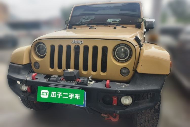 Used Jeep Wrangler 2014 3.0L Sahara Four-Door Edition Front