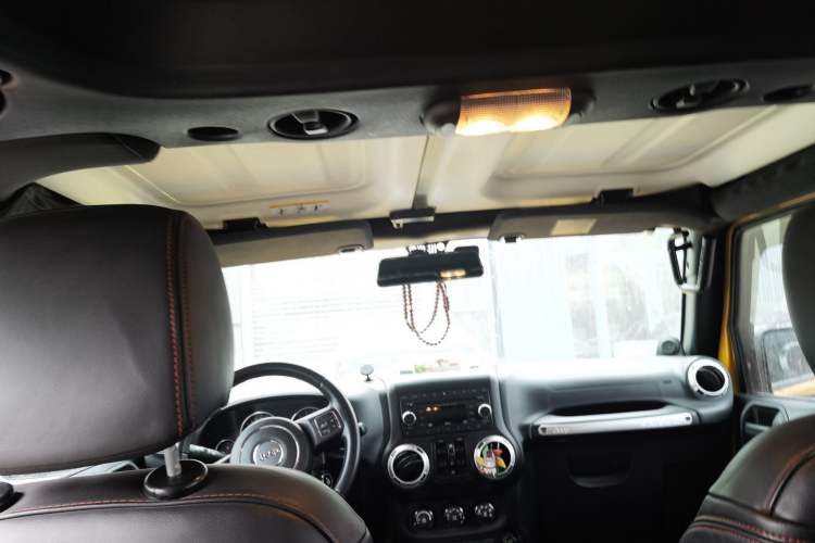 Used Jeep Wrangler 2014 3.0L Sahara Four-Door Edition Headliner