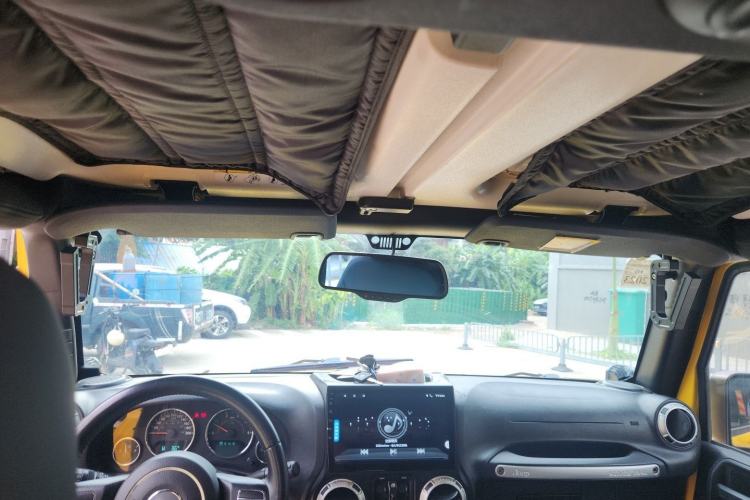 Used Jeep Wrangler 2014 2.8TD Sahara Four-Door Edition Headliner