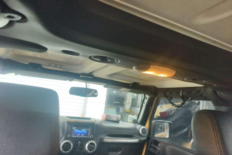 Used Jeep Wrangler 2014 3.0L Sahara Four-Door Edition Headliner